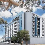 Modern 2 Bedroom Unit In District Six